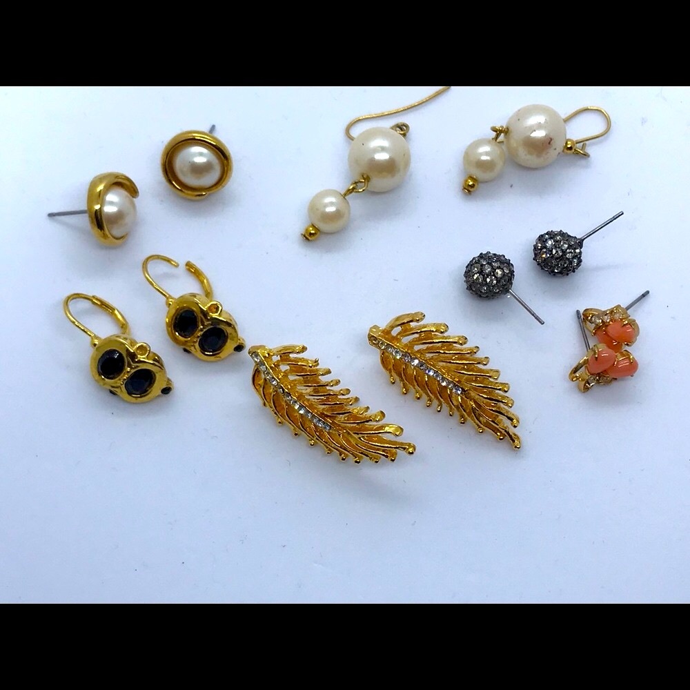 Assorted Vintage earrings pearl coral 6 pairs costume jewelry